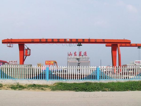 ML型電動(dòng)葫蘆門式起重機(jī)